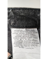 La garantie Once Again : 569810 vêtements d'occasion de marque en état irréprochable.