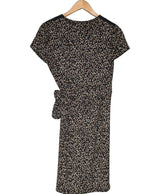 La garantie Once Again : 569854 vêtements d'occasion de marque en état irréprochable.