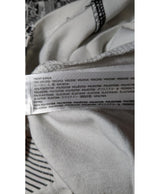 569907 Once Again, la référence de la friperie en ligne pour des achats de vêtements d'occasion sans souci et en état parfait.
