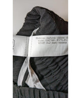 Expérience d'achat simple et satisfaisante pour cette fripe 570571 de qualité, offert par Once Again.