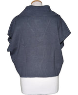 570584 Once Again, la référence de la friperie en ligne pour des achats de vêtements d'occasion sans souci et en état parfait.