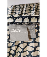 Expérience d'achat simple et satisfaisante pour cette fripe 570906 de qualité, offert par Once Again.