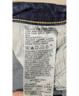 La garantie Once Again : 570938 vêtements d'occasion de marque en état irréprochable.