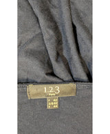 La garantie Once Again : 571687 vêtements d'occasion de marque en état irréprochable.
