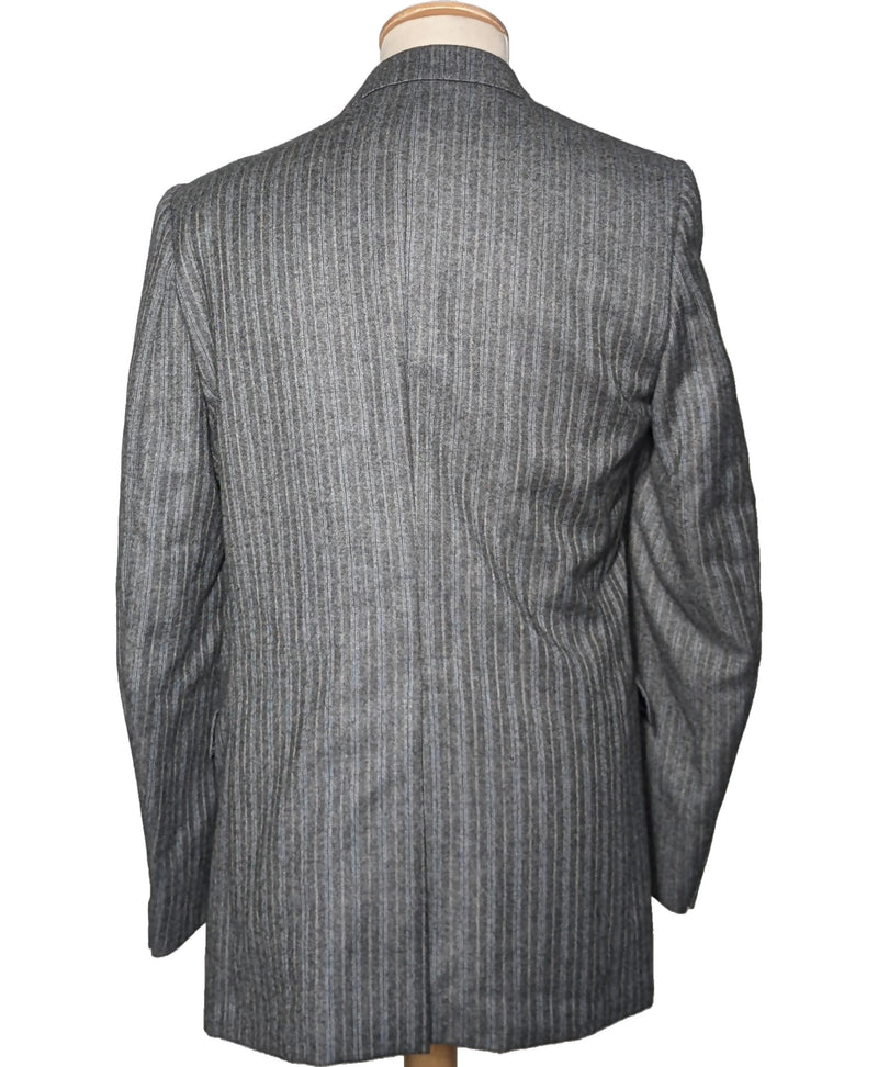 Élégance responsable avec cette pièce vintage 571755 en parfait état, sélectionnée par Once Again.