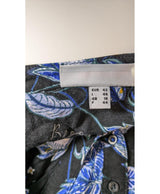 572004 Once Again, la référence de la friperie en ligne pour des achats de vêtements d'occasion sans souci et en état parfait.