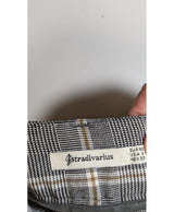 Élégance responsable avec cette pièce vintage 572168 en parfait état, sélectionnée par Once Again.