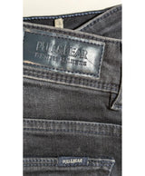 Le choix intelligent pour la mode durable, cette pièce 572236 Once Again allie parfait état et prix abordable.