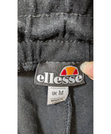 Le choix intelligent pour la mode durable, cette pièce 572435 Once Again allie parfait état et prix abordable.