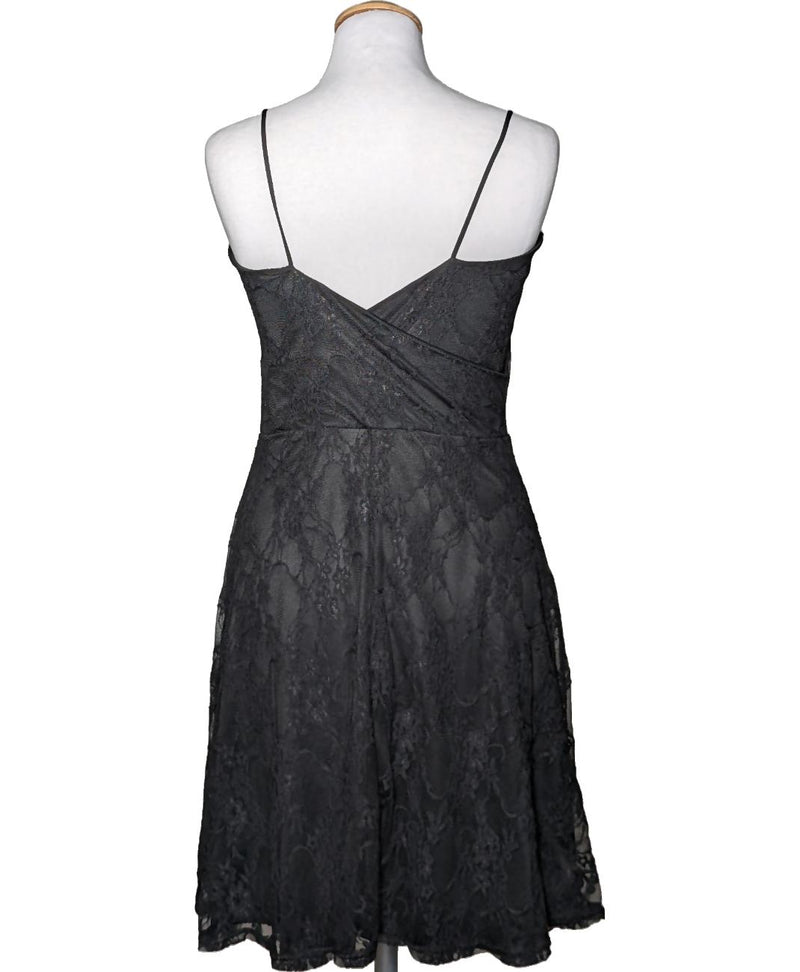 Une friperie en ligne rapide et fiable : découvrez ce vêtement d'occasion 573000 Once Again en excellent état.