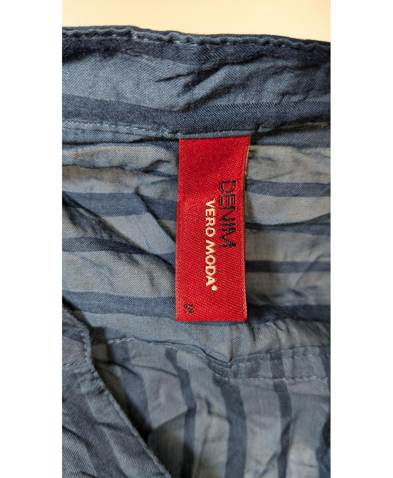 573005 Once Again, la référence de la friperie en ligne pour des achats de vêtements d'occasion sans souci et en état parfait.