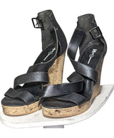 La garantie Once Again : 573587 vêtements d'occasion de marque en état irréprochable.