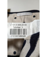 573813 Once Again, la référence de la friperie en ligne pour des achats de vêtements d'occasion sans souci et en état parfait.