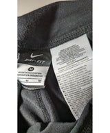 573843 Once Again, la référence de la friperie en ligne pour des achats de vêtements d'occasion sans souci et en état parfait.