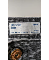 La garantie Once Again : 573975 vêtements d'occasion de marque en état irréprochable.