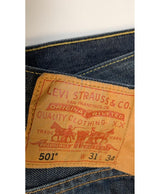 La garantie Once Again : 574160 vêtements d'occasion de marque en état irréprochable.