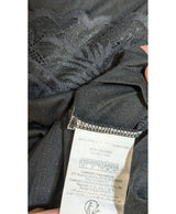 Expérience d'achat simple et satisfaisante pour cette fripe 574168 de qualité, offert par Once Again.