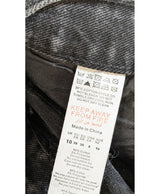 La garantie Once Again : 574356 vêtements d'occasion de marque en état irréprochable.