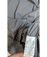 574380 Once Again, la référence de la friperie en ligne pour des achats de vêtements d'occasion sans souci et en état parfait.