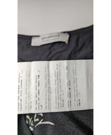 La garantie Once Again : 574591 vêtements d'occasion de marque en état irréprochable.