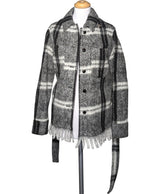574906 Once Again, la référence de la friperie en ligne pour des achats de vêtements d'occasion sans souci et en état parfait.