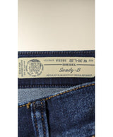 Élégance responsable avec cette pièce vintage 575149 en parfait état, sélectionnée par Once Again.