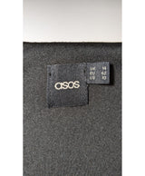 Shopping simplifié avec Once Again pour 575250 : trouvez des pièces uniques en très bon état en quelques clics.