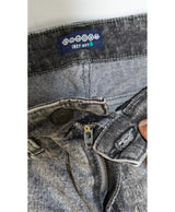 La garantie Once Again : 575749 vêtements d'occasion de marque en état irréprochable.