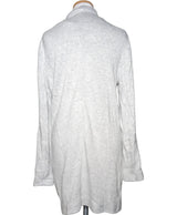 Expérience d'achat simple et satisfaisante pour cette fripe 575809 de qualité, offert par Once Again.