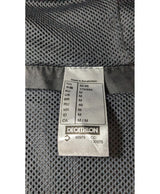 La garantie Once Again : 575835 vêtements d'occasion de marque en état irréprochable.
