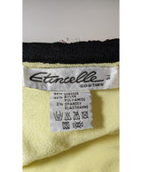 Expérience d'achat simple et satisfaisante pour cette fripe 575837 de qualité, offert par Once Again.