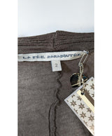576253 Once Again, la référence de la friperie en ligne pour des achats de vêtements d'occasion sans souci et en état parfait.