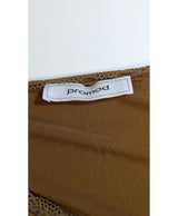 La garantie Once Again : 576311 vêtements d'occasion de marque en état irréprochable.