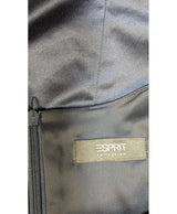 La garantie Once Again : 576416 vêtements d'occasion de marque en état irréprochable.