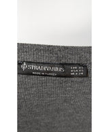 Shopping simplifié avec Once Again pour 576486 : trouvez des pièces uniques en très bon état en quelques clics.