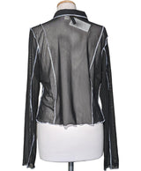 La garantie Once Again : 576596 vêtements d'occasion de marque en état irréprochable.