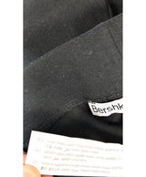 577112 Once Again, la référence de la friperie en ligne pour des achats de vêtements d'occasion sans souci et en état parfait.