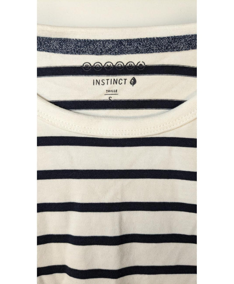 Une friperie en ligne rapide et fiable : découvrez ce vêtement d'occasion 577654 Once Again en excellent état.