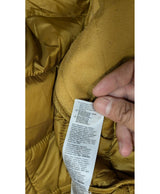 Expérience d'achat simple et satisfaisante pour cette fripe 577890 de qualité, offert par Once Again.