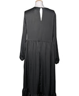 578546 Once Again, la référence de la friperie en ligne pour des achats de vêtements d'occasion sans souci et en état parfait.