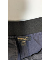 578866 Once Again, la référence de la friperie en ligne pour des achats de vêtements d'occasion sans souci et en état parfait.