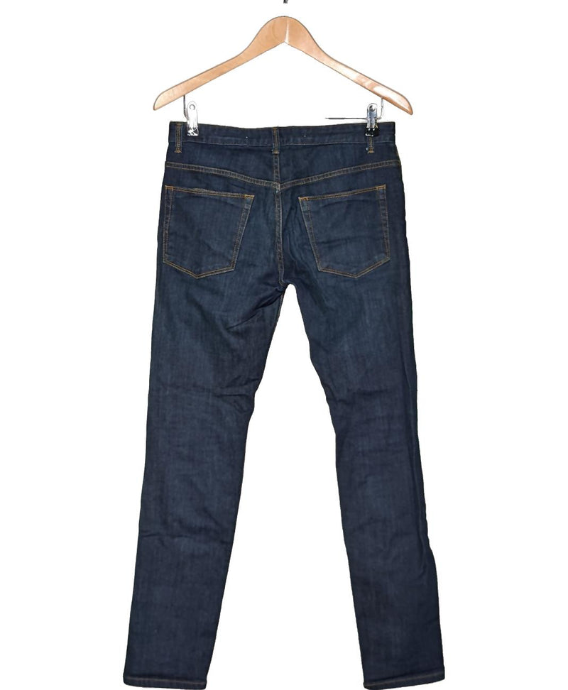 La garantie Once Again : 578929 vêtements d'occasion de marque en état irréprochable.