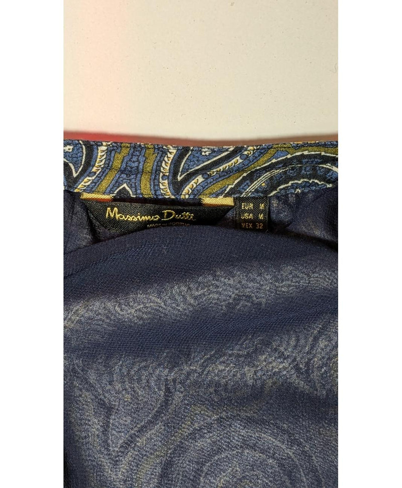 579705 Once Again, la référence de la friperie en ligne pour des achats de vêtements d'occasion sans souci et en état parfait.