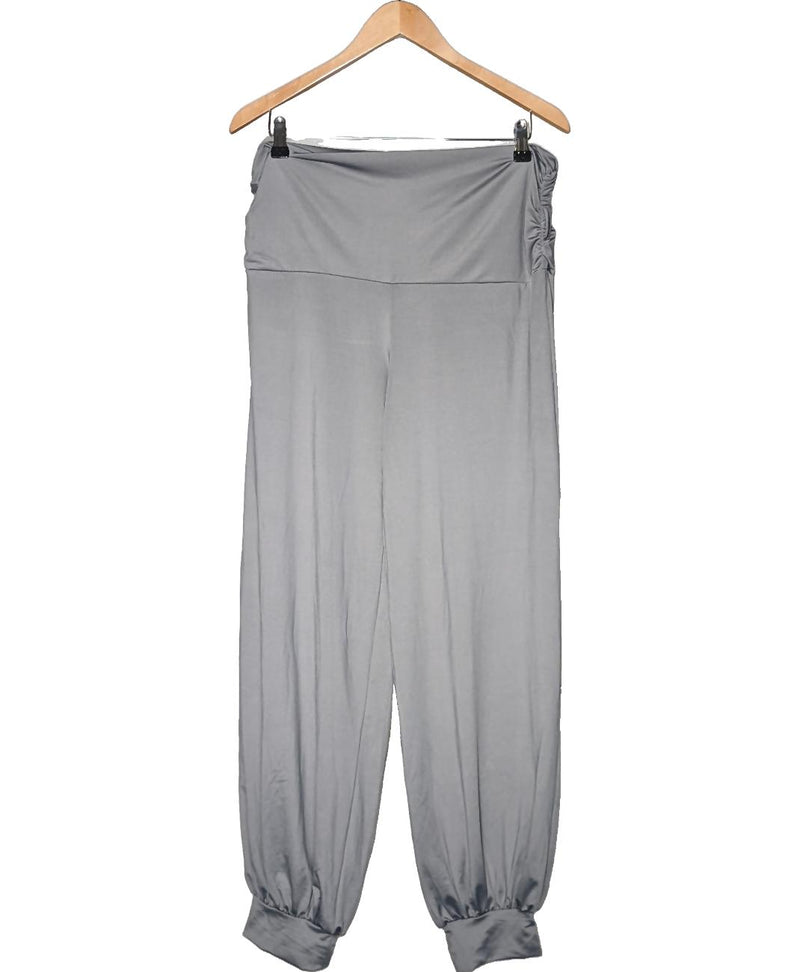 579752 Once Again, la référence de la friperie en ligne pour des achats de vêtements d'occasion sans souci et en état parfait.