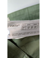 579930 Once Again, la référence de la friperie en ligne pour des achats de vêtements d'occasion sans souci et en état parfait.