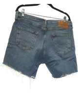 138691 Shorts et bermudas LEVI'S Occasion Vêtement occasion seconde main