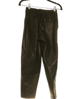 166493 Pantalons et pantacourts BERSHKA Occasion Vêtement occasion seconde main