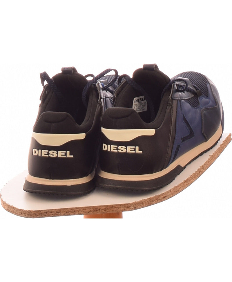 255584 Chaussures DIESEL Occasion Vêtement occasion seconde main