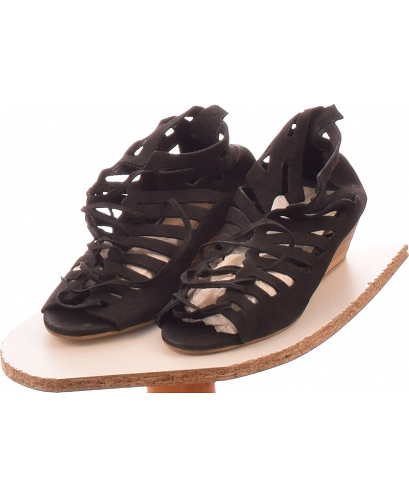 256708 Chaussures SAN MARINA Occasion Once Again Friperie en ligne