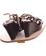 266985 Chaussures GUESS Occasion Vêtement occasion seconde main